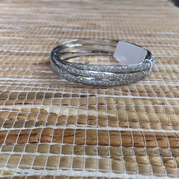 NWT  NY&C set of 5 silver sparkle bangles - Picture 2 of 3